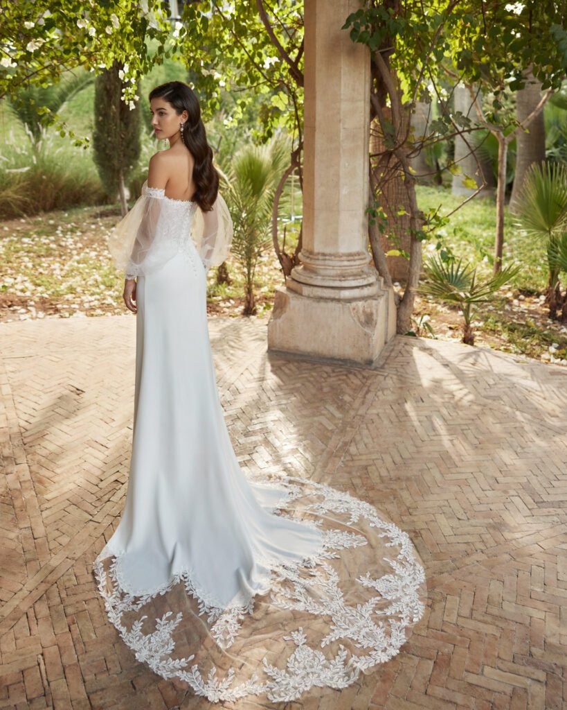 Free Spirited And Relaxed Engagement Dress Styles For 2024   8N23 ALOIA ADRIANA ALIER 1 819x1024 